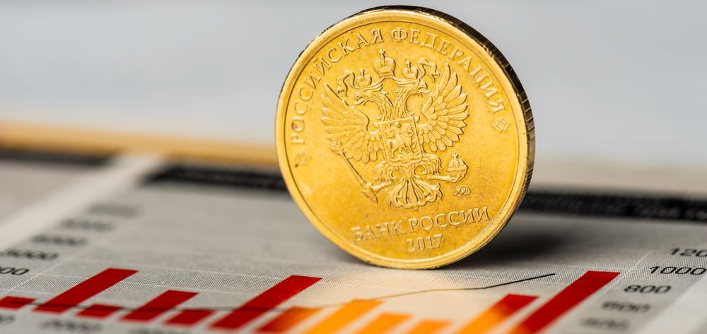 Рубли поправились после достижения минимума недели, облигации РФ растут