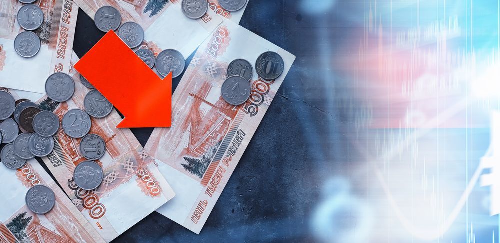 Рубль ослаб после роста стоимости на протяжении недели