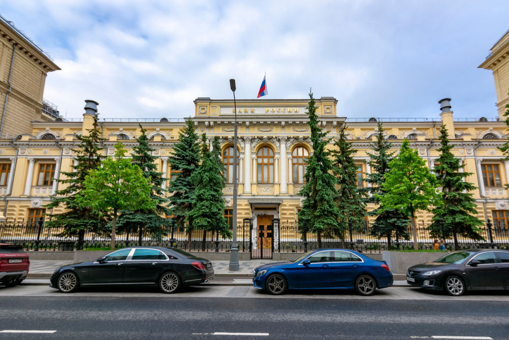 Центральный банк: введение санкций против Московской биржи не привело к валютному ажиотажу