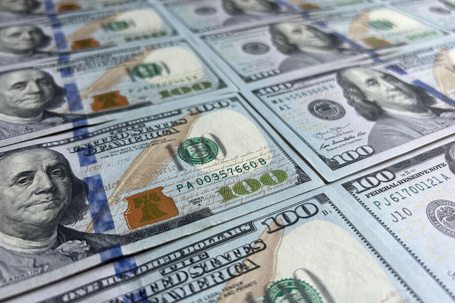 Центральный банк прокомментировал вопрос продления обязательной продажи валютной выручки.