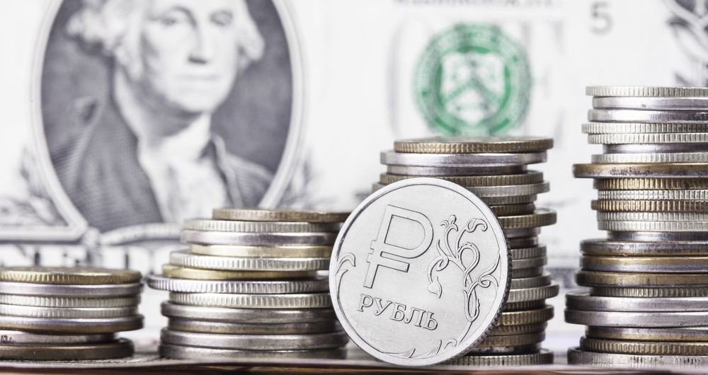 Рубль достиг наивысшего значения за полгода при росте продажи валюты Центробанком.