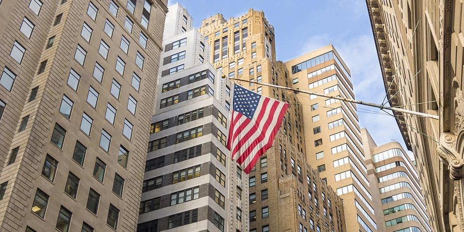 Акции США: новые правила, старые стратегии к осени 2025 года.