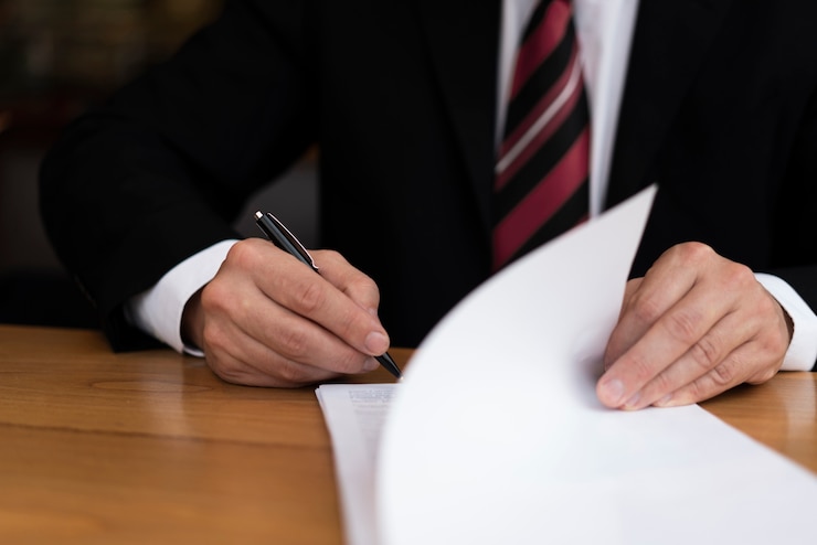 Суд ограничил корпоративные права Evraz Plc в ЕВРАЗ НМТК
