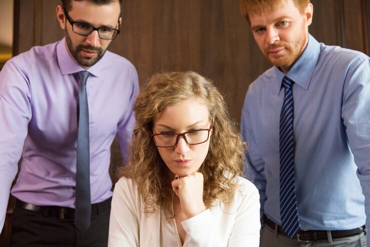 Как распознать токсичный коллектив: советы россиянам