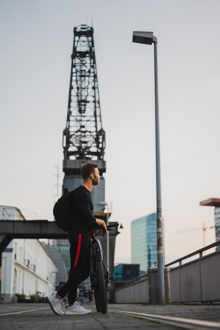 Япония установила новый лимит цены на российскую нефть — $47,6 за баррель.