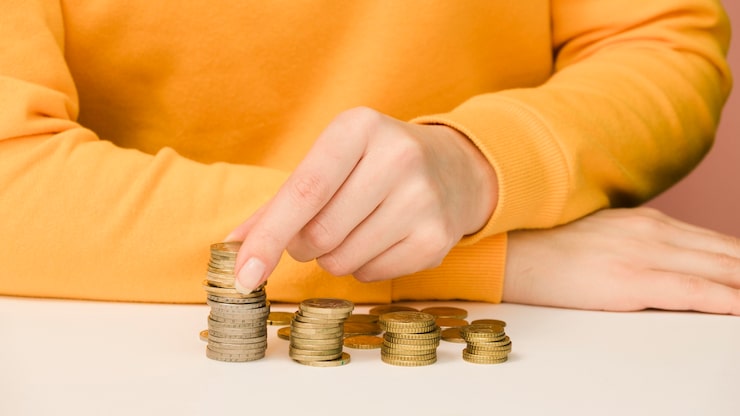 Рубль укрепляется, ОФЗ продолжают дешеветь