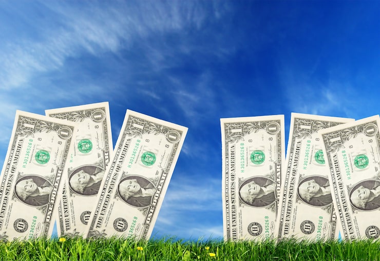 Доллар и евро: курс валют на 22 сентября показал рост