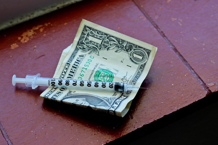 Курс доллара опять под 80 — на чем и надолго ли?Прогноз по цене акций ГМК Норильский никель. Пока лучше рынка