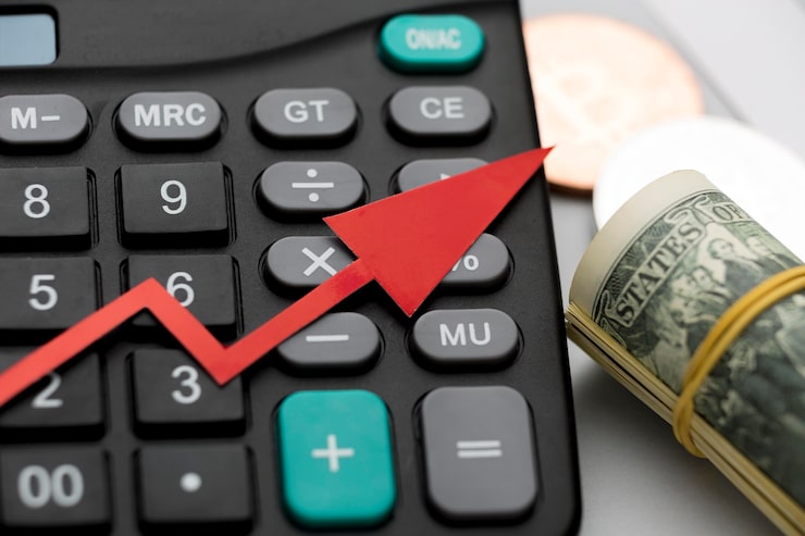 Курс рубля меняется, облигации ОФЗ продемонстрировали значительное снижение, мировые продажи чипов достигли рекордного уровня.